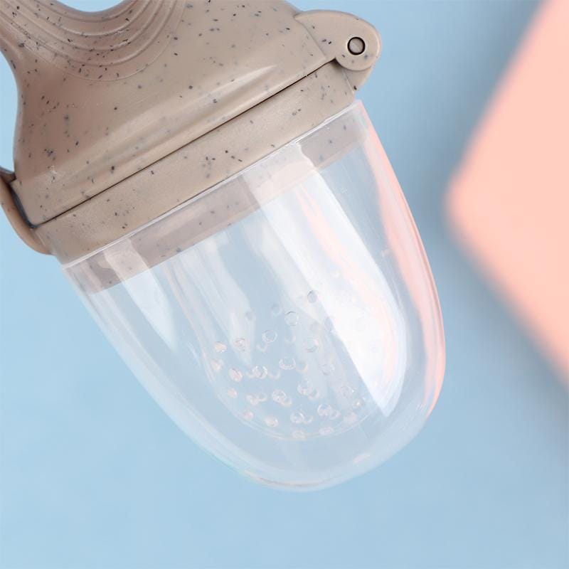Silicone baby fruit feeder with cover
