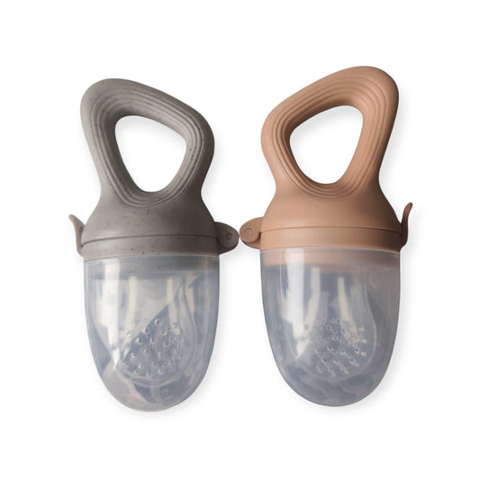 Silicone baby fruit feeder with cover