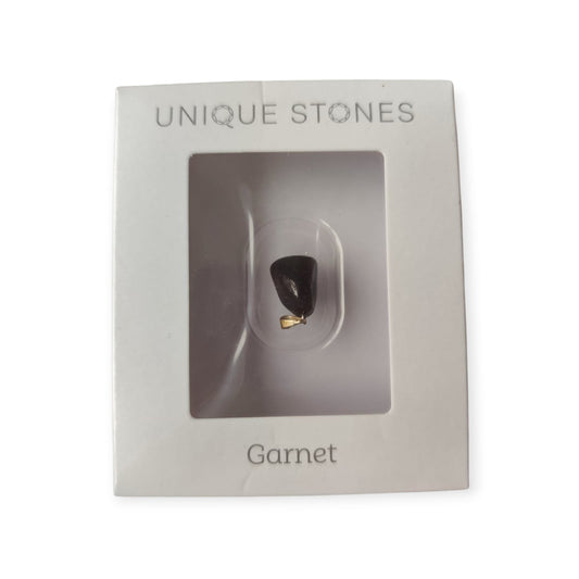 UNIQUE STONE Garnet with a certificate
